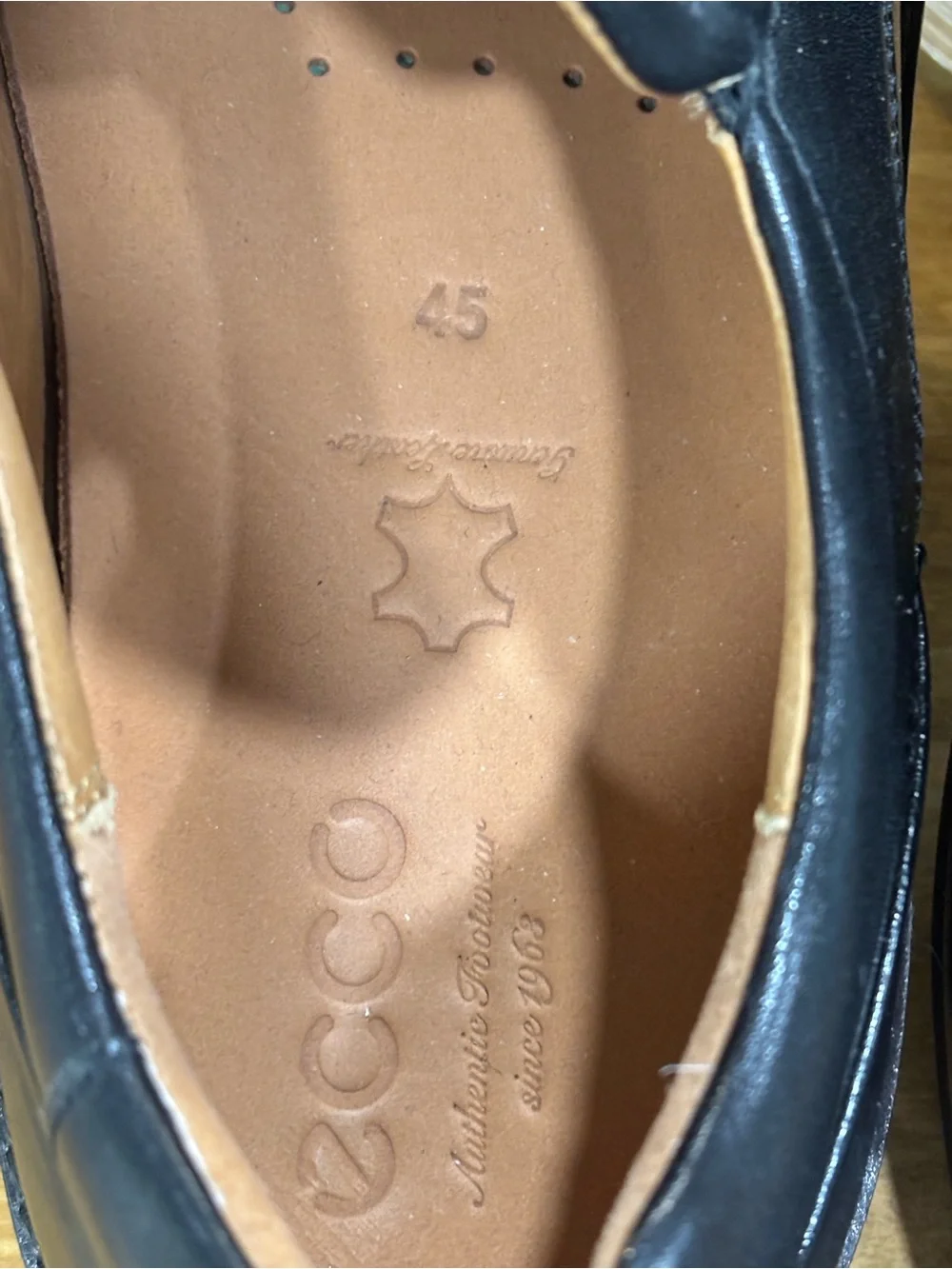 Ecco holton apron